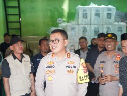 Pastikan Berjalan Aman dan Lancar, Kapolres Tasikmalaya Kota Pantau Langsung Pendistribusian Logistik Pemilu di Wilayah Tasik Utara
