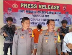 Polsek Garut Kota Polres Garut Gelar Press Release Aksi Pencurian Sepeda Motor Yang Viral Di Dunia Maya