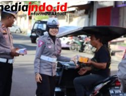 Polres Kotamobagu Bagi-bagi Takjil di Bulan Penuh Berkah Dihiasi Dengan Senyum Manis