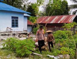 Lebih Dekat dengan Masyarakat, Polsek Rakumpit Ikut Gotong Royong