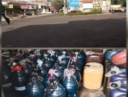 Petugas SPBU 34.46112 Tasik Ketahuan sedang mengisi Pertalite kedalam Jerigen