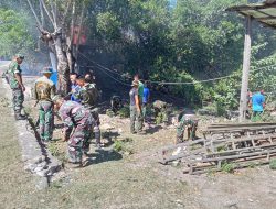 Budayakan Gotong Royong Personel Koramil 05-/Marbo Melaksanakan Kerja Bakti Bersihkan Kuburan