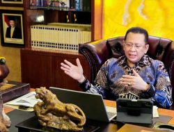 Beri Kuliah Pascasarjana Universitas Pertahanan (Unhan), Bamsoet Ajak Seluruh Komponen Bangsa Dukung Presiden Prabowo Perangi Oligarki Politik dan Ekonomi di Indonesia  *