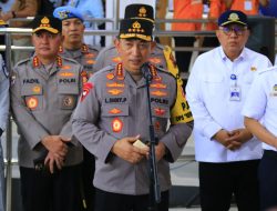 Kapolri Cek Langsung Pelayanan Arus Balik di Stasiun Tawang, Dorong Pemudik Gunakan Kereta Api