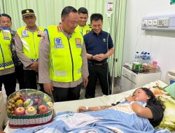 Kapolresta Cilacap Jenguk Korban Longsor di RSUD Majenang, Pastikan Penanganan Berjalan Optimal