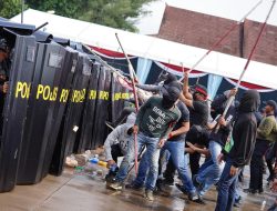 Polri Peragakan Model Pelayanan Unjuk Rasa Terbaru pada Apel Kasatwil 2025, Dirsamapta: “Semua Tindakan Harus Sesuai Prosedur dan Berbasis HAM”