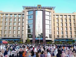 Polda Jateng Gelar Sholat Ied Bersama Masyarakat, Jadikan Momen Tingkatkan Iman, Taqwa dan Kepedulian Sosial