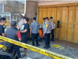 Mayat Bertato Berlumuran Darah Gegerkan warga Pasar Ciawi kabupaten Tasikmalaya
