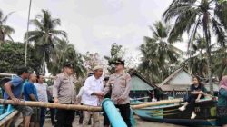 Perahu Pahala Kencana Terbalik di Laut Cipatujah Tasikmalaya, Dua Nelayan Masih Hilang
