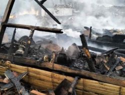 Lima Keluarga di Bojonggambir Tasikmalaya Kehilangan Rumah akibat Kebakaran